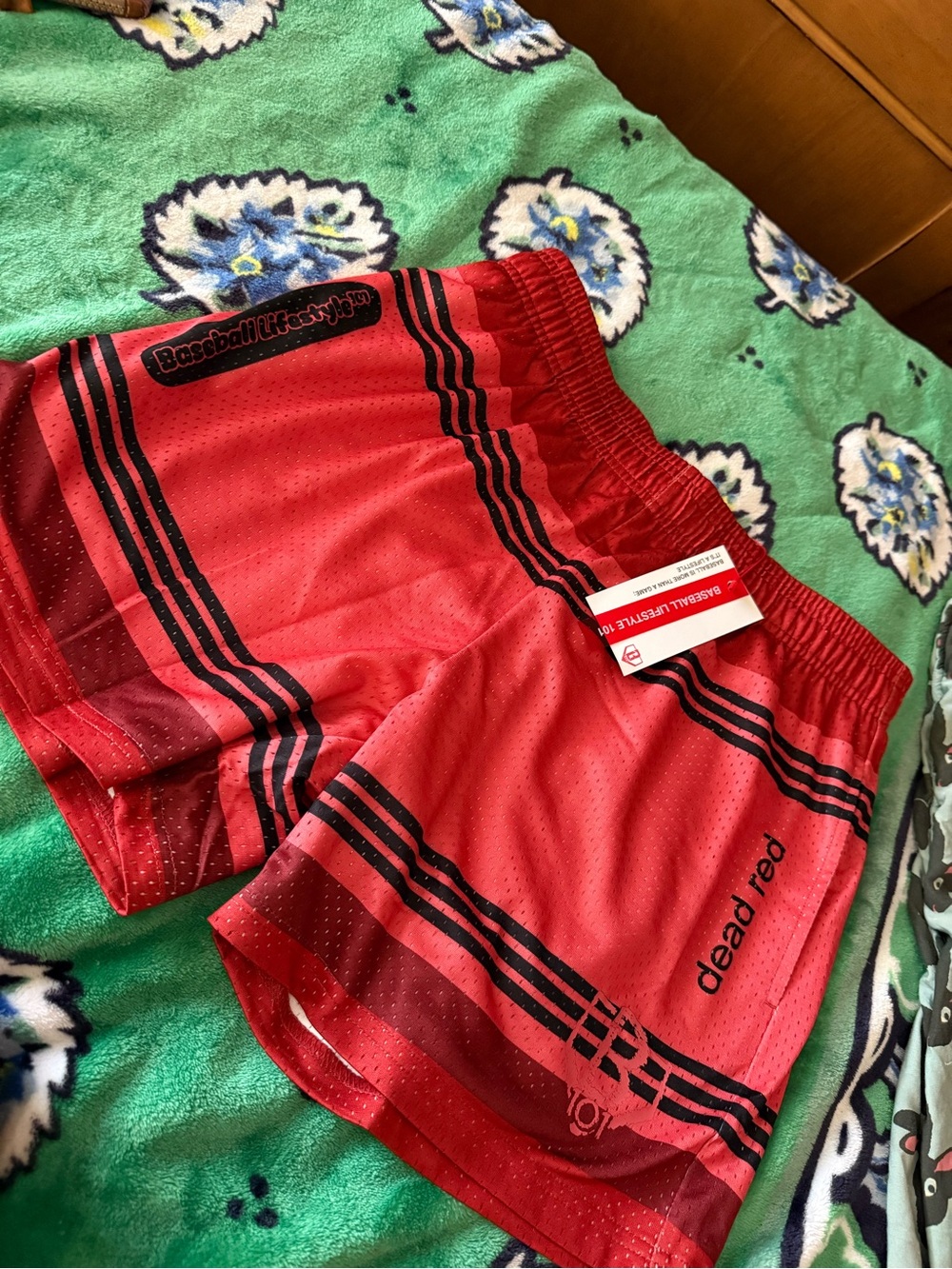 Baseball Lifestyle 101 nwt red crayon shorts